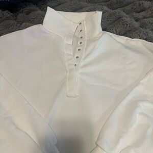 White High-Collar Buttoned Top